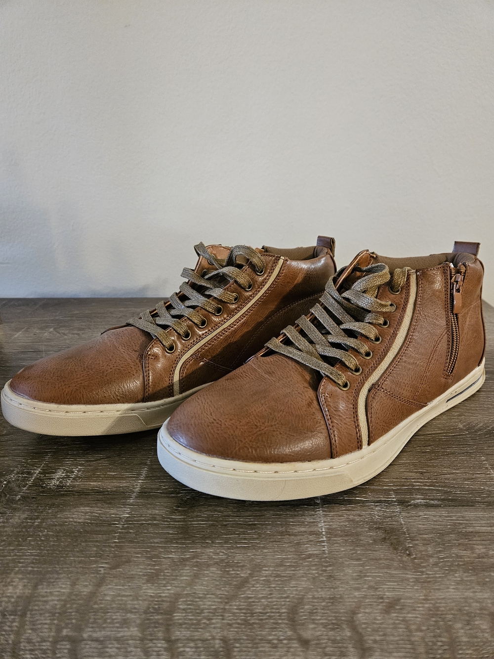 Steve Madden M-Danver men's faux leather zip-up sneakers. Size 10